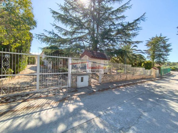 casa indipendente in vendita a Cassano delle Murge
