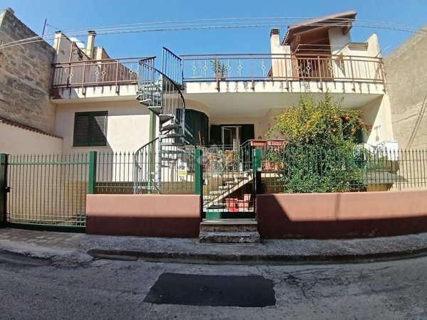 esavano in vendita a Cassano delle Murge