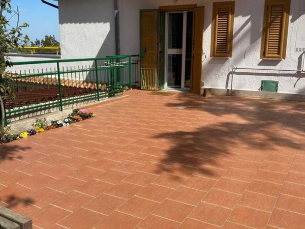 casa indipendente in vendita a Cassano delle Murge