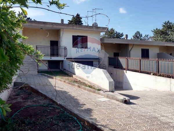 casa indipendente in vendita a Cassano delle Murge