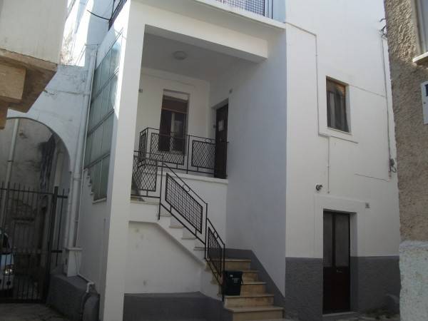 intera palazzina in vendita a Cassano delle Murge