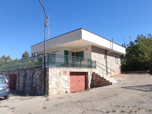 casa indipendente in vendita a Cassano delle Murge