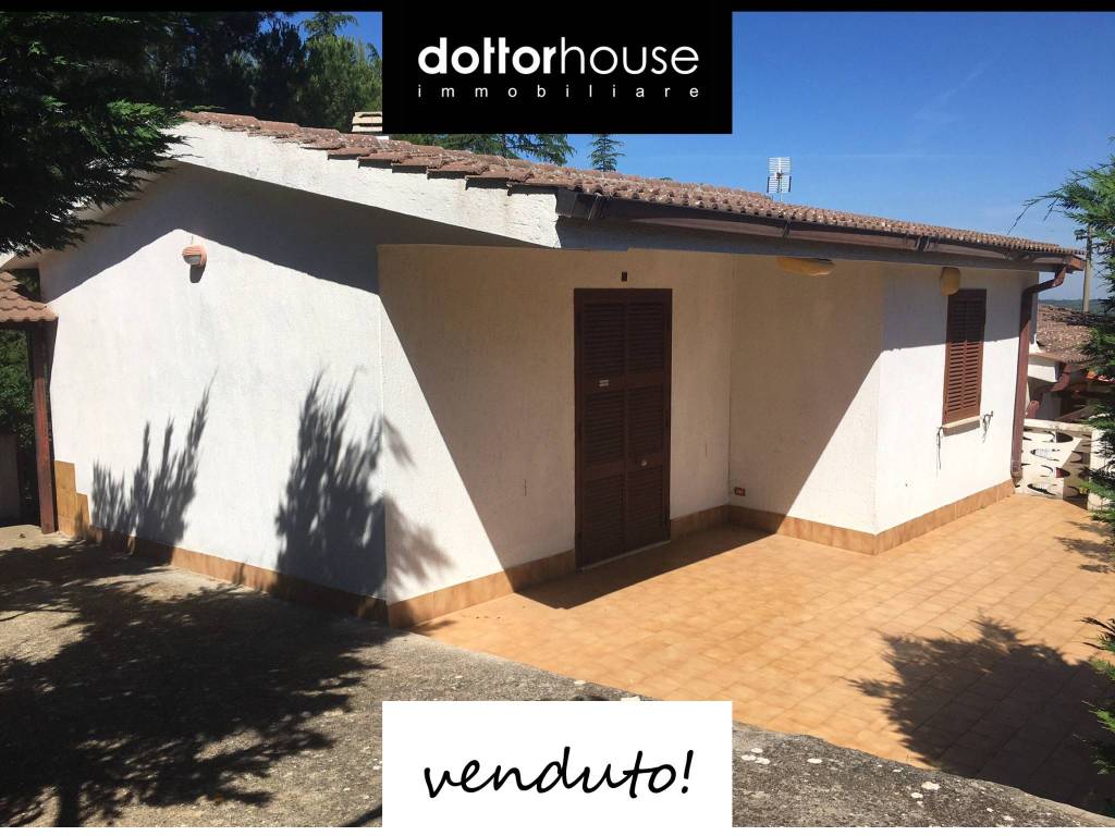 casa indipendente in vendita a Cassano delle Murge