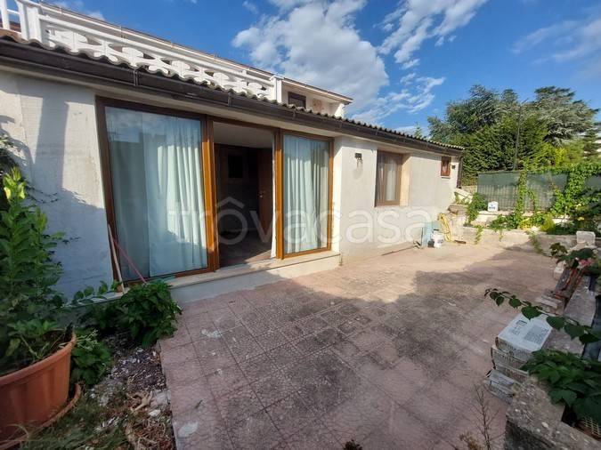 casa indipendente in vendita a Cassano delle Murge