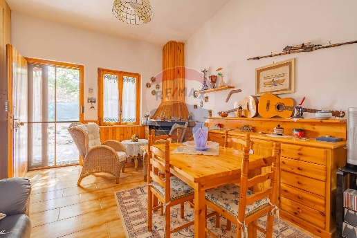 casa indipendente in vendita a Cassano delle Murge