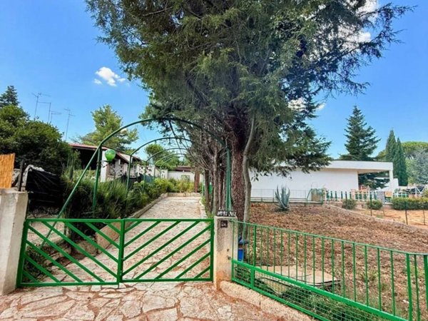 casa indipendente in vendita a Cassano delle Murge