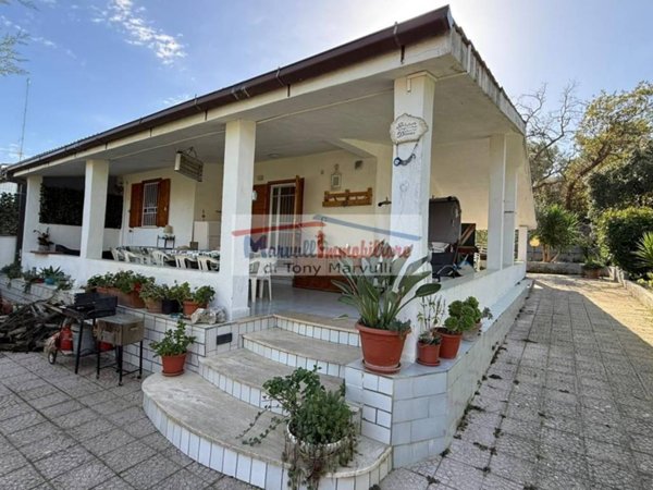 casa indipendente in vendita a Cassano delle Murge