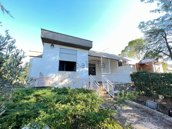 casa indipendente in vendita a Cassano delle Murge