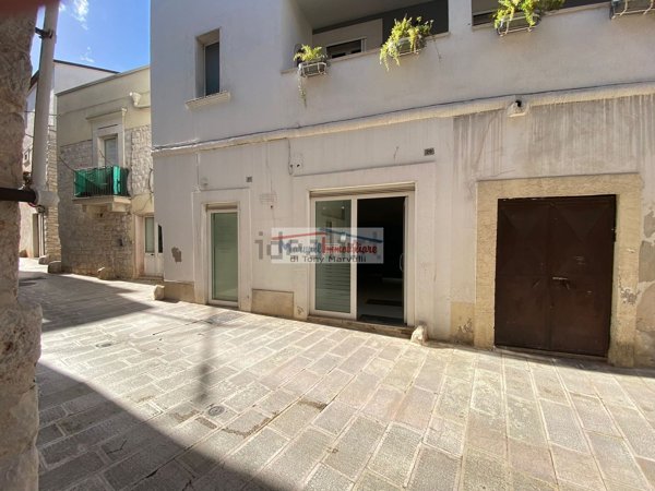 locale commerciale in vendita a Cassano delle Murge