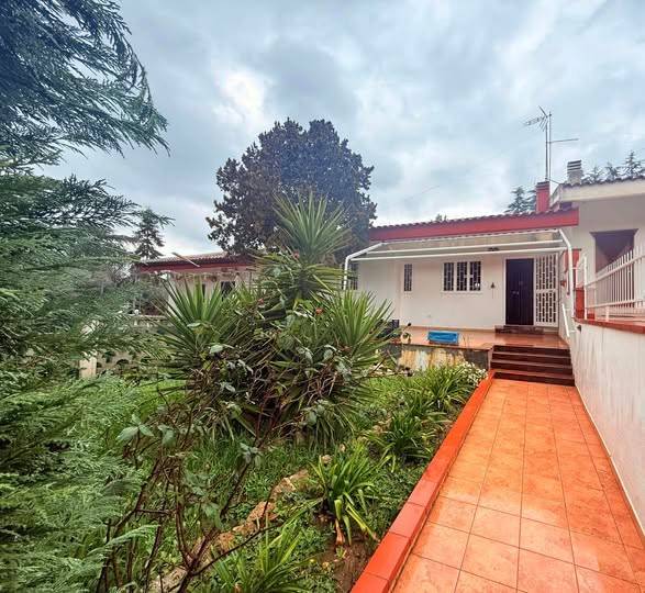 casa indipendente in vendita a Cassano delle Murge