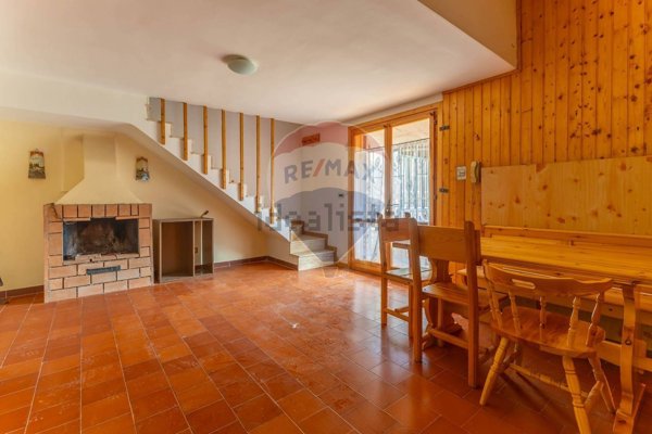 casa indipendente in vendita a Cassano delle Murge