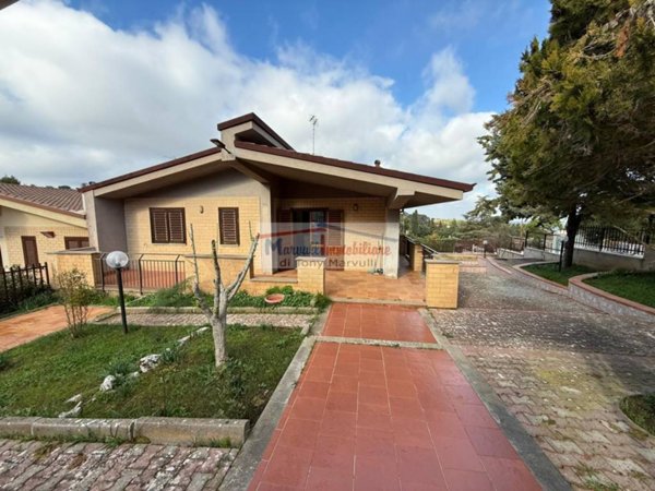 casa indipendente in vendita a Cassano delle Murge