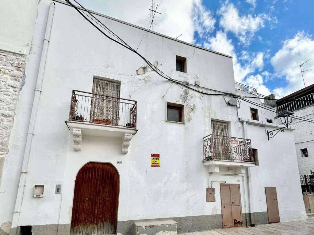 casa indipendente in vendita a Cassano delle Murge