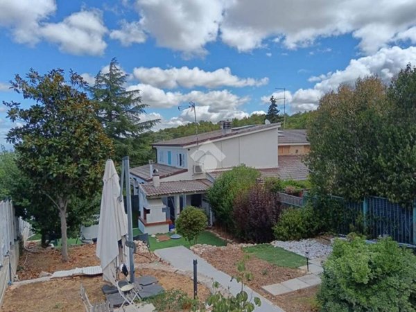 casa indipendente in vendita a Cassano delle Murge