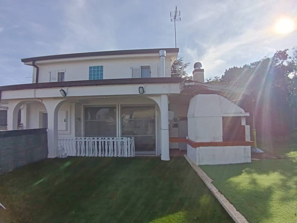 casa indipendente in vendita a Cassano delle Murge