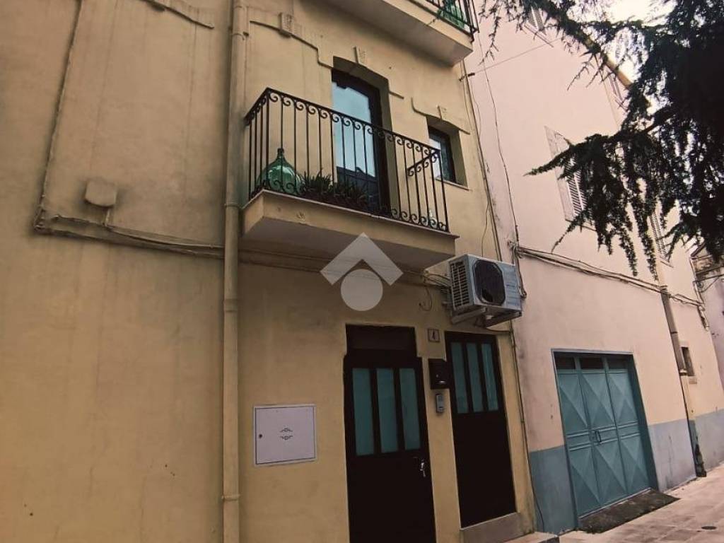 casa indipendente in vendita a Cassano delle Murge