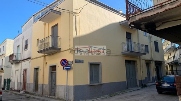 casa indipendente in vendita a Cassano delle Murge
