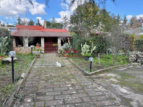 casa indipendente in vendita a Cassano delle Murge