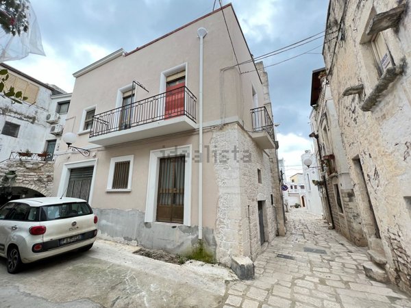 casa indipendente in vendita a Cassano delle Murge