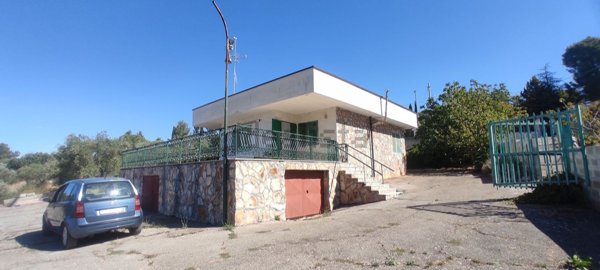 casa indipendente in vendita a Cassano delle Murge