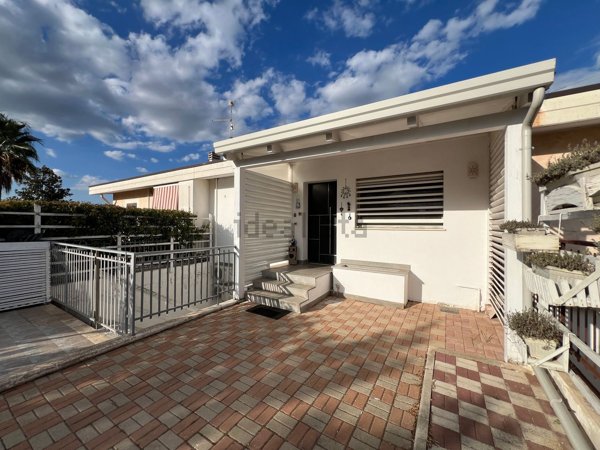 casa indipendente in vendita a Cassano delle Murge