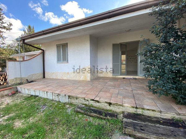 casa indipendente in vendita a Cassano delle Murge