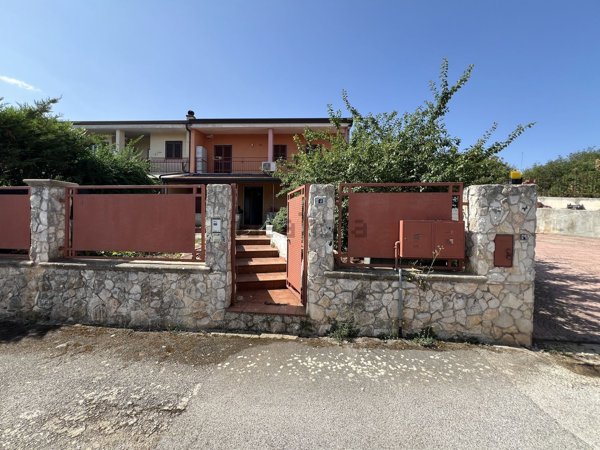 casa indipendente in vendita a Cassano delle Murge