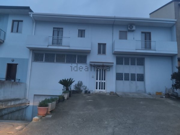 casa indipendente in vendita a Cassano delle Murge