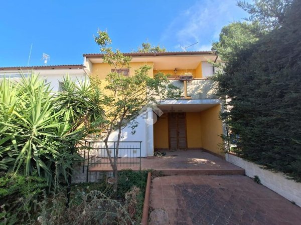 casa indipendente in vendita a Cassano delle Murge