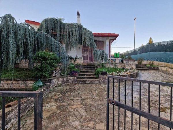 casa indipendente in vendita a Cassano delle Murge