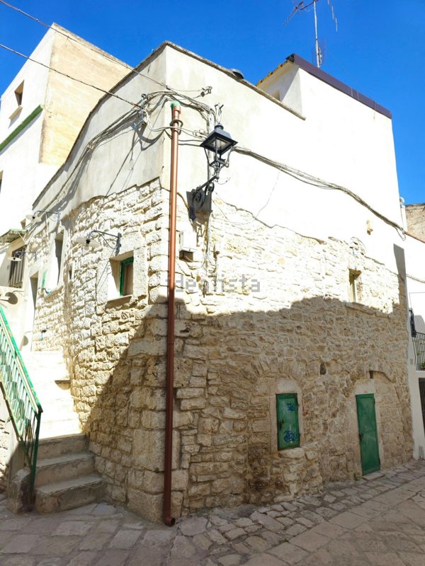 casa indipendente in vendita a Cassano delle Murge