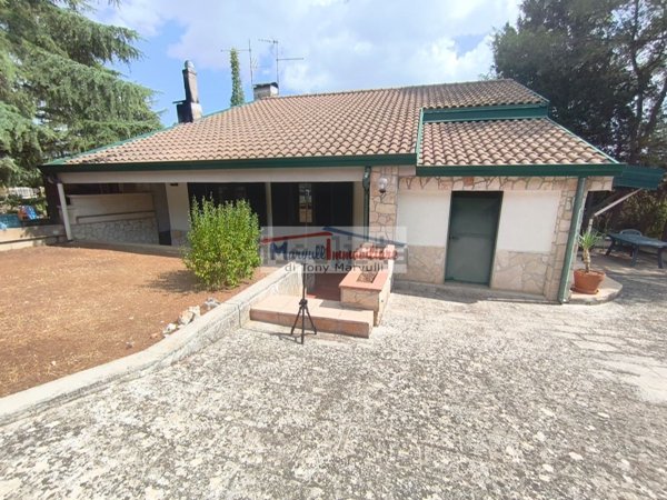 casa indipendente in vendita a Cassano delle Murge