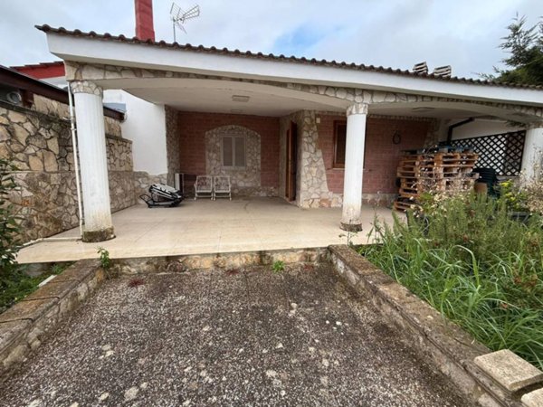 casa indipendente in vendita a Cassano delle Murge