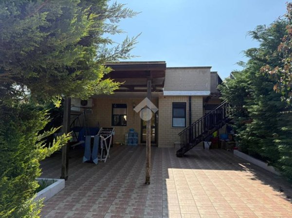 casa indipendente in vendita a Cassano delle Murge