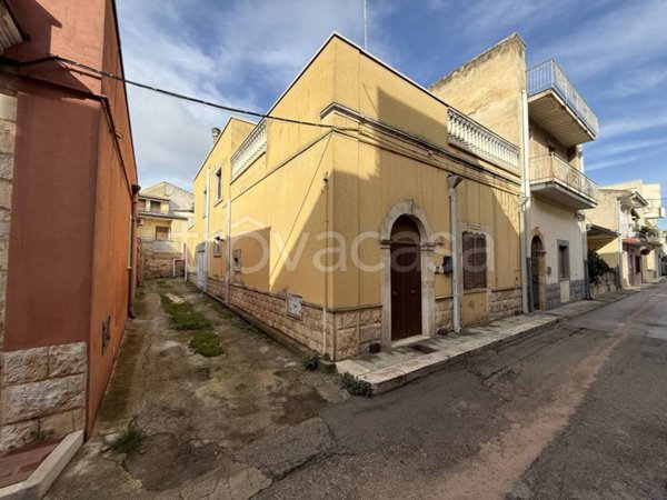 casa indipendente in vendita a Cassano delle Murge