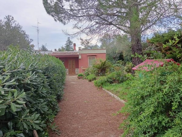 casa indipendente in vendita a Cassano delle Murge