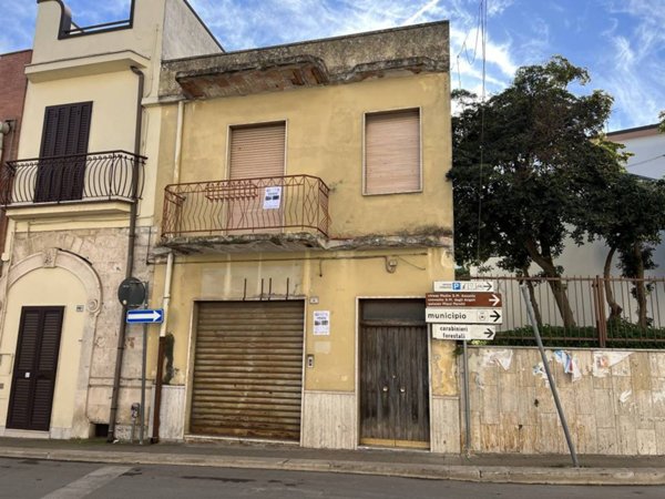casa indipendente in vendita a Cassano delle Murge