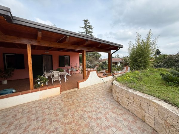 casa indipendente in vendita a Cassano delle Murge