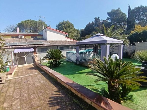 casa indipendente in vendita a Cassano delle Murge