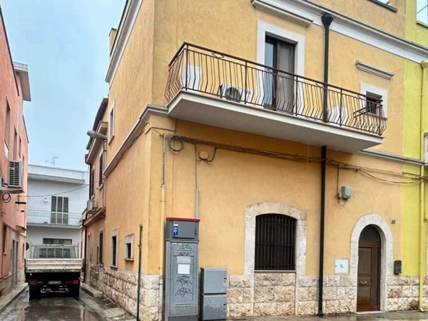 casa indipendente in vendita a Cassano delle Murge