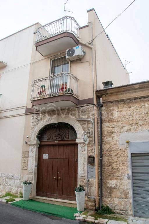 casa indipendente in vendita a Cassano delle Murge