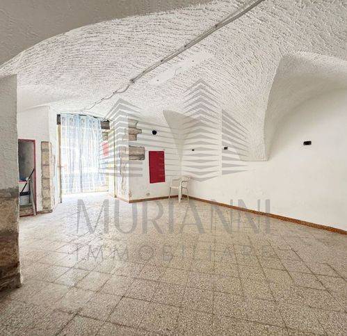 negozio in vendita a Cassano delle Murge