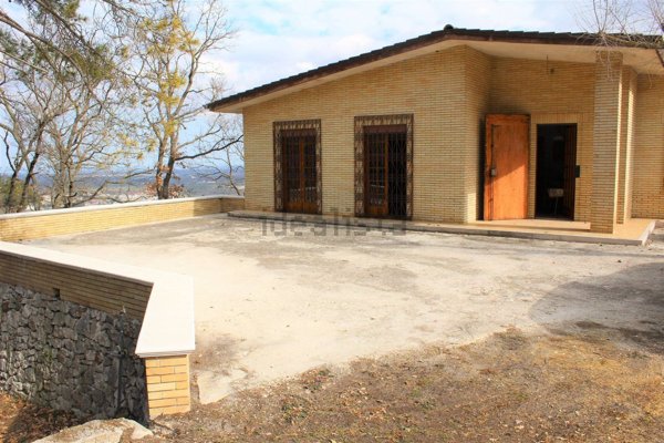 casa indipendente in vendita a Cassano delle Murge