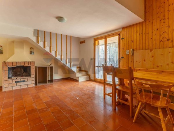 casa indipendente in vendita a Cassano delle Murge