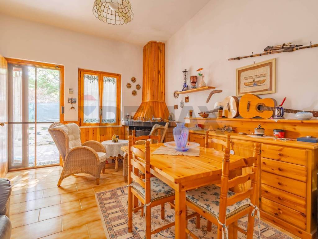 casa indipendente in vendita a Cassano delle Murge