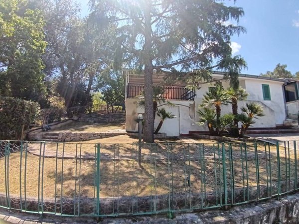 casa indipendente in vendita a Cassano delle Murge