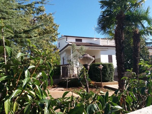 casa indipendente in vendita a Cassano delle Murge