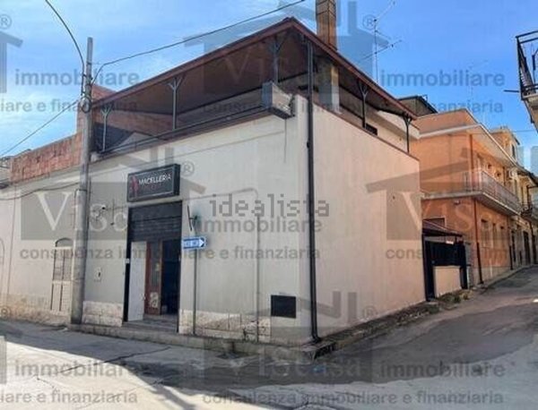 locale commerciale in vendita a Cassano delle Murge