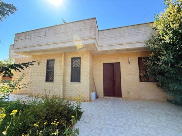 casa indipendente in vendita a Cassano delle Murge