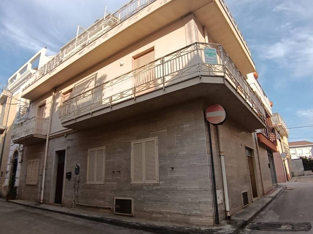 casa indipendente in vendita a Cassano delle Murge